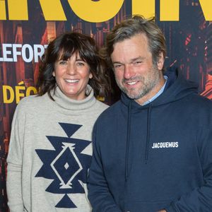 Depuis 2022, Marc Thiercelin partage la vie d’Estelle Denis. La journaliste, bien connue des téléspectateurs, est aujourd’hui à la tête de l’émission "Estelle Midi" sur RMC...

Estelle Denis et son compagnon Marc Thiercelin assistent à l'avant-première du film 'Mon héroïne' au Cinéma UGC Normandie à Paris, France. Photo par Nasser Berzane/ABACAPRESS.COM