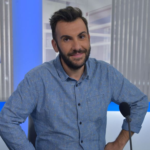 Exclusif - Laurent Ournac et le professeur David Nocca invités sur le plateau du journal télévisé le "19-20" sur France 3 Languedoc pour parler de la ligue contre l'obésité à Montpellier, le 10 septembre 2016. © Giancarlo Gorassini/Bestimage