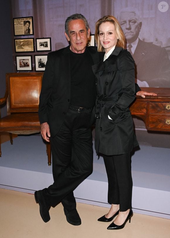 Thierry Ardisson et sa femme Audrey Crespo-Mara - Vernissage de l'exposition Jean Gabin à l'Espace Landowski / Musée des Années 30 à Boulogne-Billancourt le 8 mars 2022. © Coadic Guirev/Bestimage