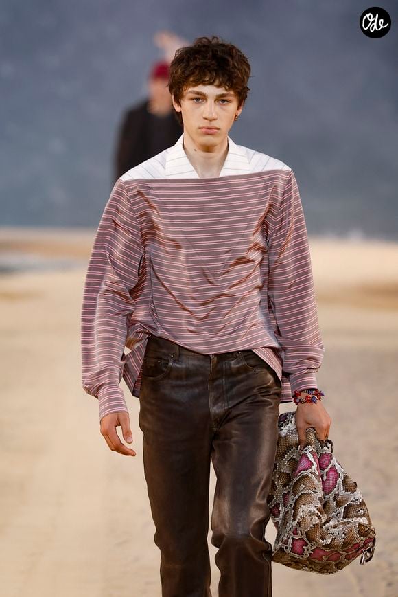 Défilé de mode Louis Vuitton Prêt à Porter Collection Homme Printemps/Été 2027 lors de la Fashion Week de Paris, à la Cité Internationale Universitaire de Paris, France, le 23 juin 2026. © Bestimage