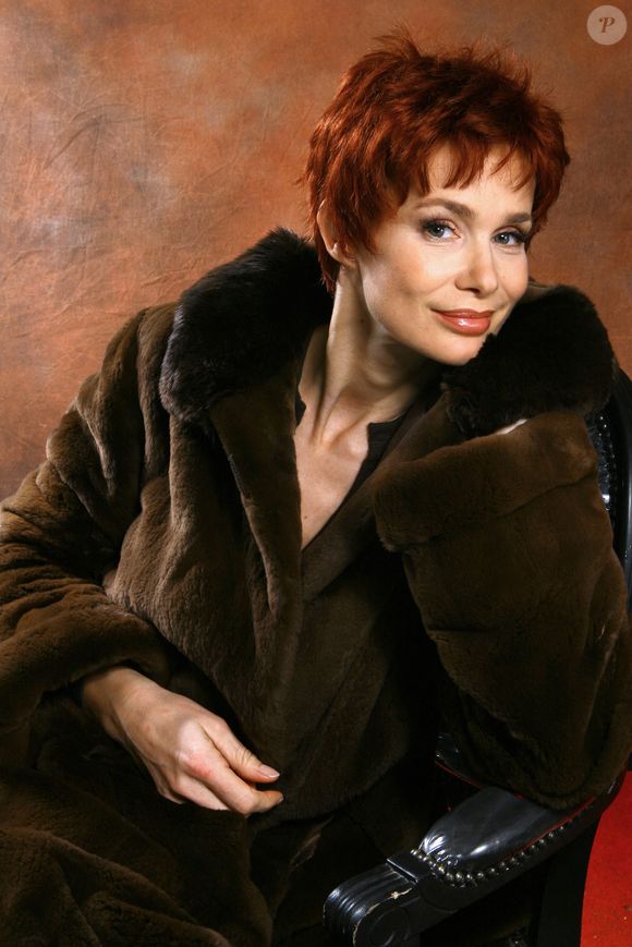 L'actrice française Marie-Sophie L pose à Paris, France, en février 2007. Photo VIM/ABACAPRESS.COM
