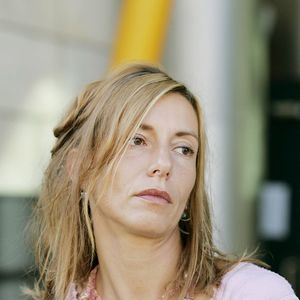 Krisztina Rády, la compagne de la star du rock "Noir Desir" Bertrand Cantat, condamné en Lituanie pour le meurtre de son actrice Marie Trintignant, photographiée au palais de justice de Bordeaux, dans le sud-ouest de la France, le 31 août 2004, après que le tribunal a décidé de suspendre la saisie conservatoire des comptes bancaires de Bertrand Cantat. Cantat pourrait être remis aux autorités françaises ce mois-ci, plusieurs mois plus tôt que prévu. Photo par Patrick Bernard/ABACA.