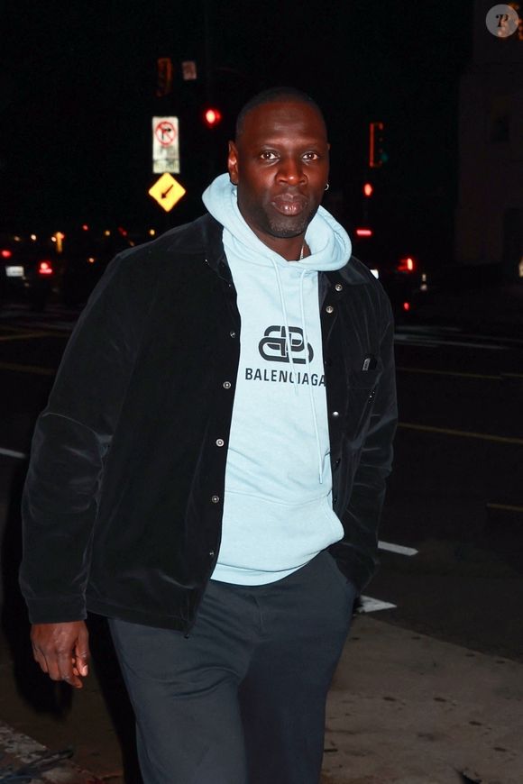 Un porte-parole de SNCF Voyageurs confirme auprès de l’AFP qu'il y a bien eu “une altercation et des propos menaçants tenus par Omar Sy

Exclusif- Omar Sy àSanta Monica, Los Angeles. Backgrid USA / Bestimage