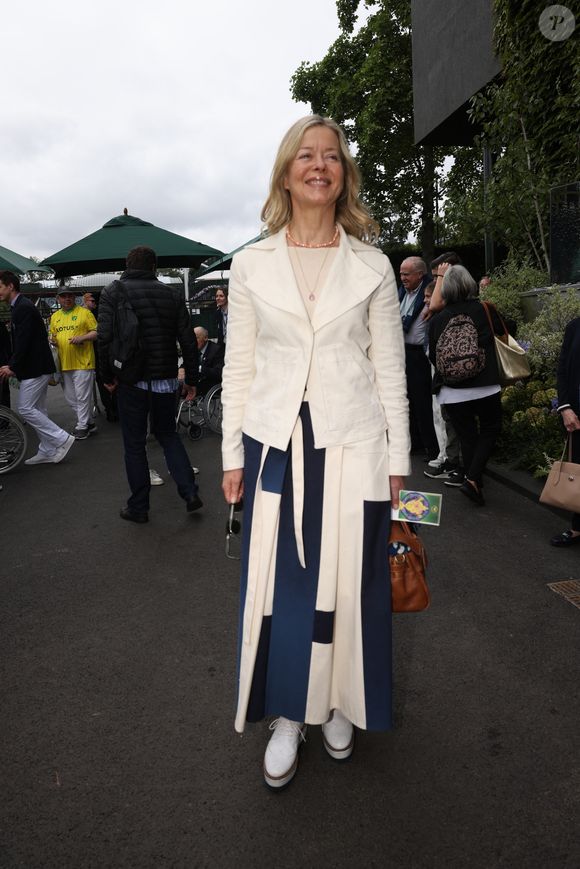 Fille du duc de Kent, cousin de la défunte reine Élisabeth II mais aussi plus ancien membre de la famille royale britannique encore en activité, Helen a indiqué craindre pour la santé de son papa Edward 

Lady Helen Taylor à Wimbledon le 11 juillet 2024 à Londres © Tim Merry/MirrorPix/Bestimage