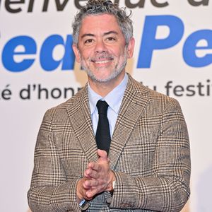 Opéré à six ans des testicules, Manu Payet a longtemps cru qu'il ne pourrait pas avoir d'enfant. Il avait peur que cela ait des incidences sur son couple.

Manu Payet lors de la cérémonie d'ouverture du 17e Festival Lumière à Lyon, France, le 11 octobre 2025. 
Photo par Julien Reynaud/APS-Medias/ABACAPRESS.COM