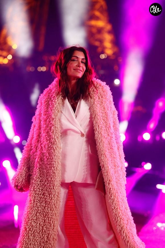 La chanteuse, qui prépare une tournée électro-disco en hommage à Dalida, est revenue sur la situation de son fils aîné Aaron, né de sa relation avec Maxim Nucci alias Yodelice.

Exclusif - Jenifer Bartoli - Tournage de l'émission "La grande soirée du 31 décembre de Paris" au Musée du Quai Branly à Paris, diffusée le 31 décembre sur France 2 © Christophe Clovis / Bestimage