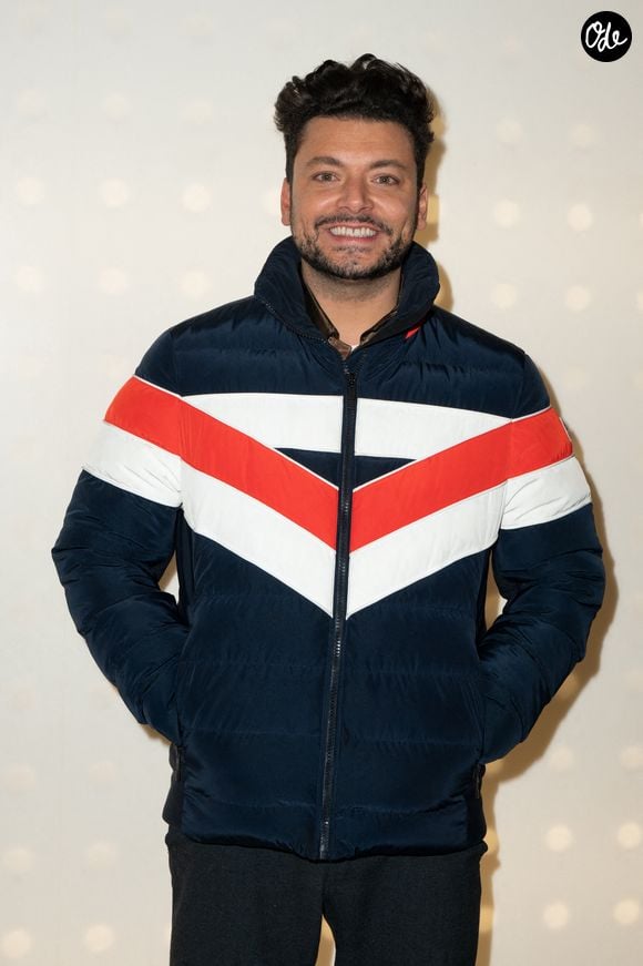 Kev Adams assiste à la première du film « Maison de retraite 2 », organisée au profit de l'association Princesse Margot au cinéma Pathé Wepler à Paris, en France, le 29 janvier 2024. Photo de Mireille Ampilhac/ABACAPRESS.COM