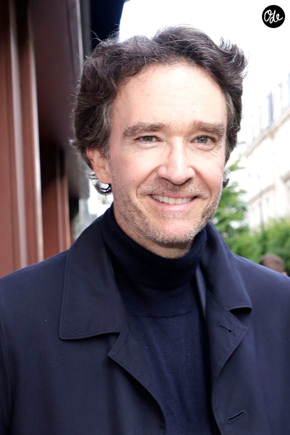 Exclusif - Antoine Arnault - Les célébrités à la séance de dédicaces de Benjamin Patou pour la sortie de son livre "Itinéraire d'un Enfant Raté (Ed. Fayard)" à la librairie Lamartine à Paris, le 19 mai 2026.
© Cédric Perrin/Bestimage