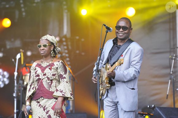 "Amadou et Mariam sont mon premier coup de coeur pour le Mali. (…) Amadou est un être rare et un guitariste inouï. Il va tellement nous manquer", a déclaré celui qui se fait appeler M. 

Amadou et Mariam - 14ème Festival Solidays à l'hippodrome de Longchamp à Paris le 24 juin 2012. © AGENCE / BESTIMAGE