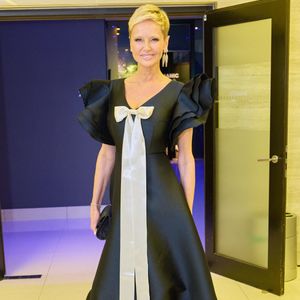 Adriana Karembeu a fait sensation à l'occasion de la 68e édition du Bal de l'opéra de Vienne. 

Adriana Karembeu - Les célébrations lors du "Bal de l'Opéra de Vienne 2026" à l'Opéra d'État de Vienne.
