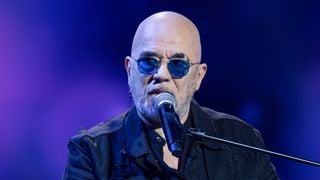"J'ai un vrai problème, je vais essayer de le régler” : Pascal Obispo évoque son état qui l'empêche de faire une tournée