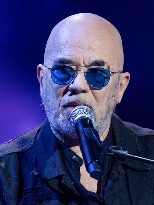 "J'ai un vrai problème, je vais essayer de le régler” : Pascal Obispo évoque son état qui l'empêche de faire une tournée