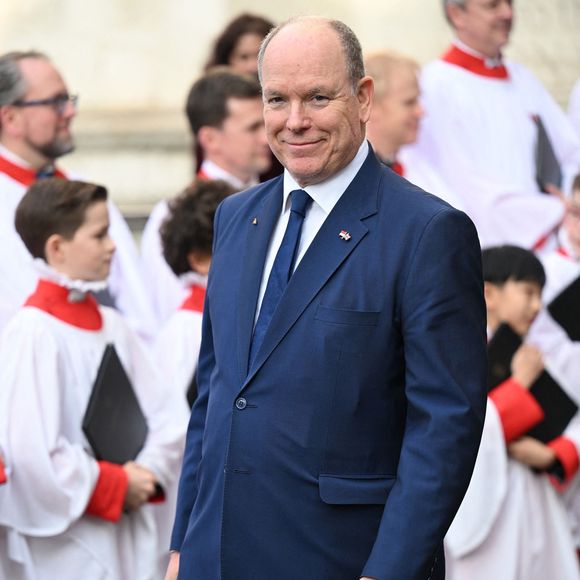 Sa présence est interprétée comme un signe de rapprochement entre Monaco et le Commonwealth.

Le prince Albert II de Monaco quitte la cérémonie annuelle de célébration du Commonwealth Day à l'abbaye de Westminster, à Londres. Backgrid UK/ Bestimage