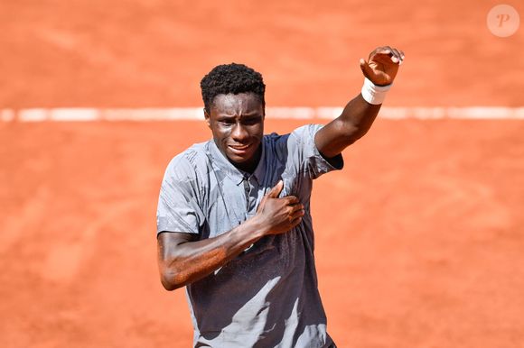 Le jeune joueur de 17 ans doit affronter Alejandro Tabilo.

Moïse Kouame héroïque file au 3ème tour des Internationaux de France de Tennis de Roland Garros 2026, à Paris, France, le 28 mai 2026. © Chryslene Caillaud/Psnewz/Bestimage