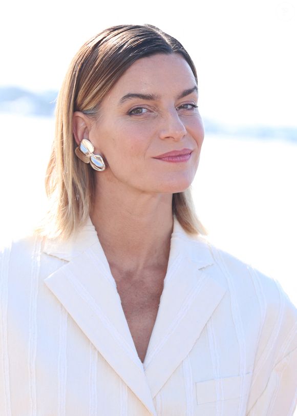 Fauve Hautot - Photocall de la série "Rien ne t'efface" sur la plage du Majestic lors du 8ème festival CanneSeries à Cannes, le 28 avril 2025.
© Denis Guigenbourg / Bestimage