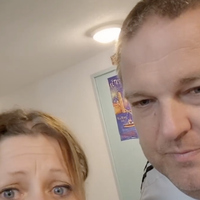 "À 15 minutes près, on était..." : La résidence de Cindy et Sebastien Van Der Auwera (Familles nombreuses) partie en fumée, leur projet immobilier en jeu