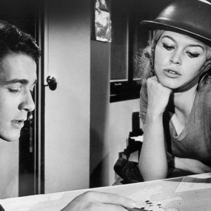 L'actrice était devenue maman à 25 ans du petit Nicolas, fruit de ses amours avec son second mari Jacques Charrier, rencontré sur le tournage du film "Babette s'en va en guerre".


Jacques Charrier, Brigitte Bardot, dans le film ''Babette s'en va-t-en guerre'', en 1959. © Jt Vintage/Glasshouse/Zuma Press/Bestimage