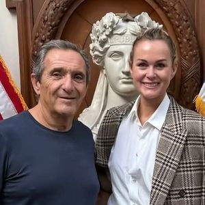 Laeticia Hallyday et Serge Varsano ont profité d’un séjour romantique à Courchevel.

Serge Varsano et Laeticia Hallyday @Instagram
