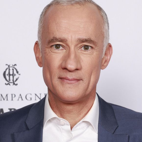 Il comprend qu'il ait voulu sa propre émission.
Exclusif - Gilles Bouleau - Soirée "Télé 7 Jours Summer Party" au restaurant "Monsieur Bleu" à Paris le 14 juin 2022. © Christophe Aubert via Bestimage