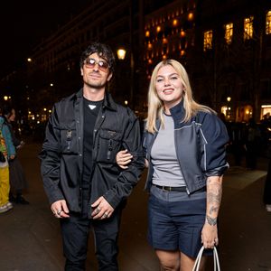 Louane Emera et son fiancé Florian Rossi à l'after party de la maison Miu Miu au club Gigi à Paris pendant la fashion week (PFW) le 11 mars 2025. © Perusseau / Da Silva / Bestimage