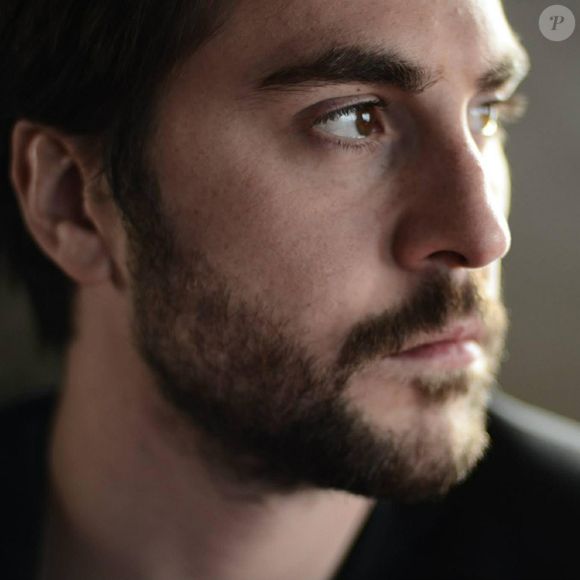 Profondément touché, il avait écrit sur les réseaux sociaux Facebook et Twitter, alors qu’il n’avait que 25 ans 

Exclu - Emmanuel Delpech / Crédit : Collection personnelle via Bestimage