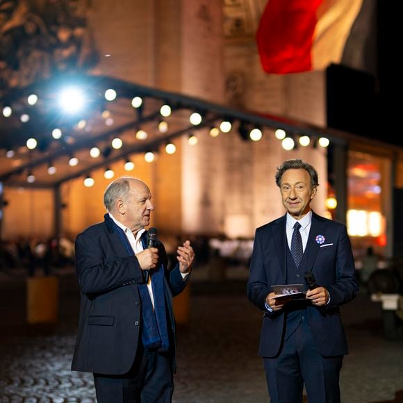 Exclusif - Denis Peschanski, Stéphane Bern - Emission "Le concert pour la paix" sur les Champs-Elysées à Paris, retransmis en direct sur France 2, le 8 mai 2025. © Christophe Clovis - Pierre Perusseau / Bestimage
