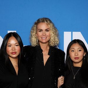 Laeticia Hallyday et ses filles Joy et Jade - Photocall du vernissage de l'exposition "Johnny Hallyday, l'exposition" au Palais des Expositions à Paris. Le 21 décembre 2023
© Dominique Jacovides / Bestimage