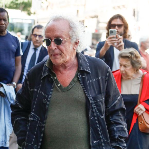 Didier Barbelivien - Arrivées aux obsèques de Philippe Labro en l'église de Saint-Germain-des-Prés à Paris le 13 juin 2025. © Dominique Jacovides - Christophe Clovis / Bestimage