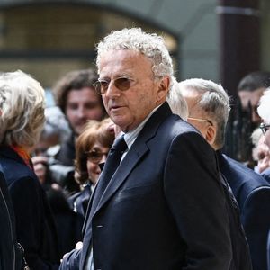 Nelson Monfort lors de la cérémonie d'enterrement de Daniel Bilalian à l'église Saint-Pierre de Neuilly-sur-Seine, près de Paris, France, le 22 mai 2025. Photo by Firas Abdullah/ABACAPRESS.COM