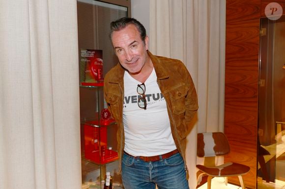 Vernissage de l'exposition photos et du livre "La Boxe fait son cinéma" à l’hôtel Brach à Paris le 23 Septembre 2025. Ces clichés rendent hommage à plus de cinquante acteurs immortalisés dans des scènes où le noble art rencontre le 7ème art. © Christophe Aubert via Bestimage