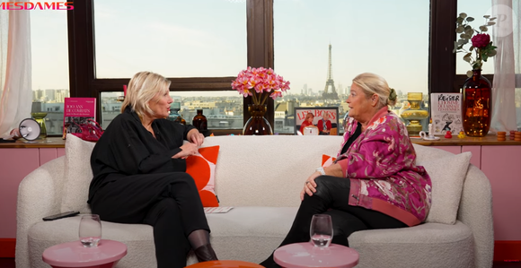 Marina Carrère d'Encausse invitée de Maïtena Biraben pour son émission "Mesdames" sur Youtube.