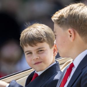 Le prince Louis de Galles, Le prince George de Galles, - Les membres de la famille royale britannique lors de la cérémonie Trooping the Colour à Londres, le 14 juin 2025. Affecté par le crash du Boeing 787 Dreamliner à Ahmedabad du 12 juin, le souverain et les officiels porteront un brassard noir en hommage aux plus de 270 victimes. Bon nombre d'elles étaient des ressortissants britanniques.
© Goff Inf / Bestimage