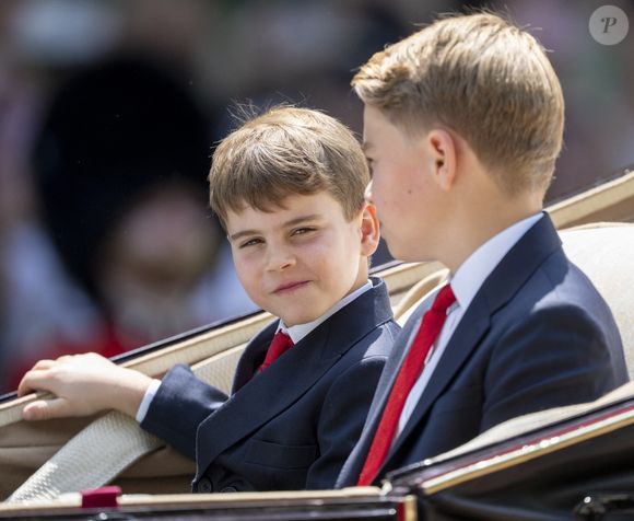 Le prince Louis de Galles, Le prince George de Galles, - Les membres de la famille royale britannique lors de la cérémonie Trooping the Colour à Londres, le 14 juin 2025. Affecté par le crash du Boeing 787 Dreamliner à Ahmedabad du 12 juin, le souverain et les officiels porteront un brassard noir en hommage aux plus de 270 victimes. Bon nombre d'elles étaient des ressortissants britanniques.
© Goff Inf / Bestimage