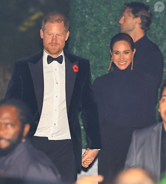 Le prince Harry et Meghan Markle quittant la soirée d'anniversaire de Kris Jenner à Beverly Hills, dans la maison de Jeff Bezos, le 8 novembre 2025. © Backgrid USA / Bestimage