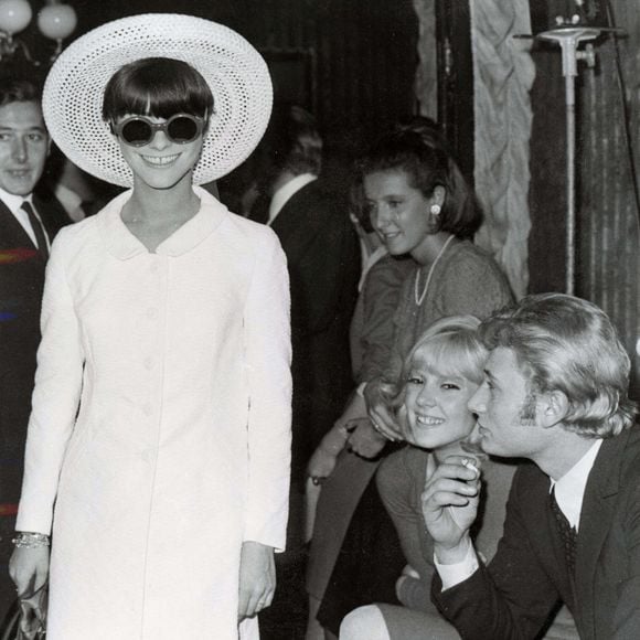 Archives - Johnny Hallyday et Sylvie Vartan lors du défilé de mode de la collection de Sylvie Vartan printemps-été 1966 à Paris. Le 9 octobre 1965
© Keystone Press Agency / Zuma Press / Bestimage