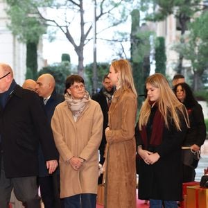 Le prince Albert II de Monaco, La princesse Charlène de Monaco, La princesse Stéphanie de Monaco, Camille Gottlieb lors du spectacle Monaco sous les Etoiles, sous le chapiteau de Fontvieille à Monaco, le 22 décembre 2025. 
© Claudia Albuquerque / Bestimage