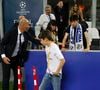 Zinédine Zidane félicité par sa femme Véronique et ses enfants Elyaz et Théo - Le Real Madrid de Zinédine Zidane remporte la Ligue des champions aux tirs au buts face à l'Atlético de Madrid, (1-1 après prolongations, 5-3 aux t.a.b.) à Milan le 28 mai 2016.