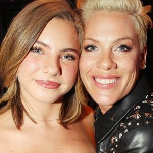 Pink a pris la pose sur le tapis rouge avec sa fille Willow, âgée de 14 ans. Capture d'écran Instagram