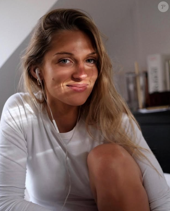 Romane Binckly, journaliste du groupe M6