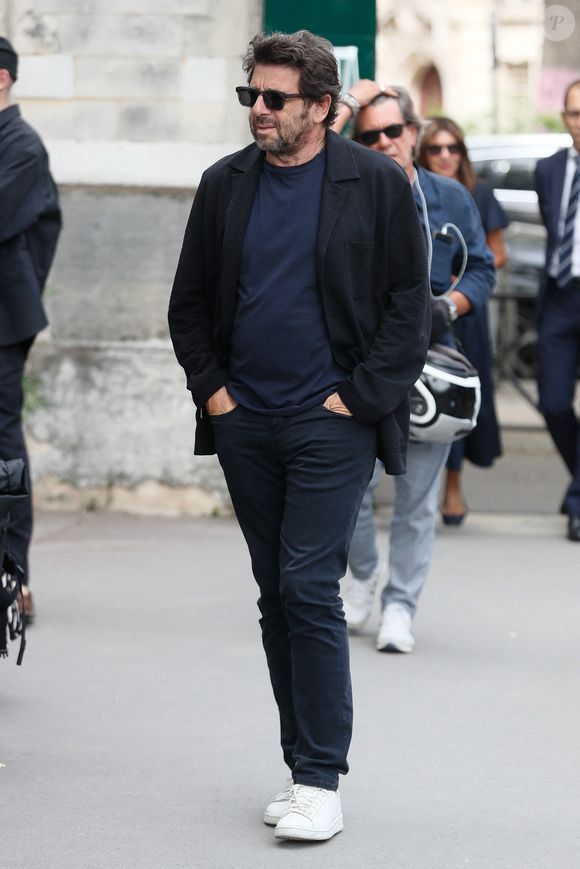 Patrick Bruel aux Obsèques de Marianne Halter Weitzmann (femme de Marek Halter) au cimetière du Montparnasse à Paris, France, le 29 août 2024. Photo par AGENCE / BESTIMAGE