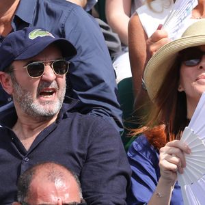 Bruno Solo et sa femme Véronique dans les tribunes lors des internationaux de France de Roland Garros à Paris, le 31 mai 2017.

© - Dominique Jacovides - Cyril Moreau/ Bestimage