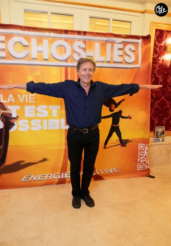 Antoine de Maximy - Générale de presse de la troupe « Les Échos-Liés » (gagnants de l'émission « Un Incroyable Talent » sur M6) au Théâtre des Variétés à Paris le 5 février 2026.

© Anne-Sophie Guebey / Bestimage
