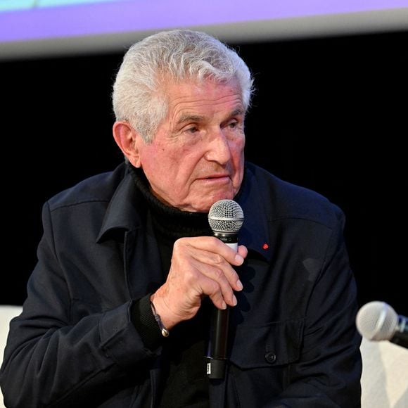 Claude Lelouch, le présiden,t d'honneur du Festival, durant l'un des Pro-Talks lors de la 2eme édition du WAIFF ( World A.I. Film Festival) à Cannes, le 21 avril 2026, un événement inédit dédié aux interactions entre les nouvelles technologies et la création cinématographique et audiovisuelle. © Bruno Bebert / Bestimage