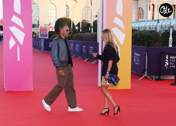 Roschdy Zem et sa compagne Sarah Poniatowski sur le tapis rouge lors de la première du film 'L'Invitation' pendant la 52ème édition du Festival du Cinéma Américain de Deauville, France, le 5 septembre 2026. © Denis Guignebourg/Bestimage