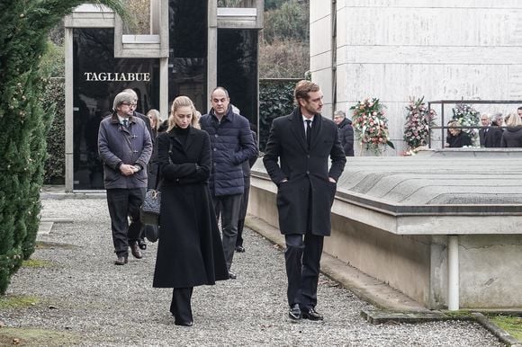 Pierre Casiraghi et sa femme Beatrice Borromeo - Obsèques de Fernanda Biffi Casiraghi (99 ans), mère de Stefano Casiraghi, à Fino Mornasco, Italie, le 9 décembre 2024. © Emanuele Roberto De Carli/IPA via ZUMA Press/Bestimage