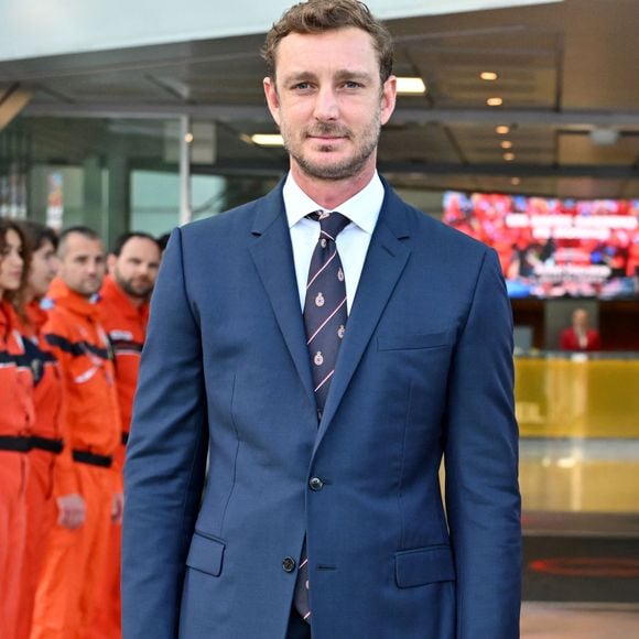 Ce choix des prénoms rend hommage à la princesse Caroline de Monaco, la mère de Pierre Casiraghi...

Exclusif - Pierre Casiraghi au Grimaldi Forum à Monaco, le 30 avril 2025.

Photo : Bruno Bebert / Bestimage