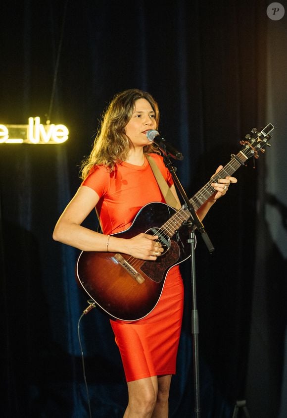 Exclusif - Vanille Clerc en showcase au club We Are à Paris le 5 juin 2025.
© Sam Delpech / Bestimage