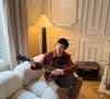 Après de longs travaux, il présente alors enfin son intérieur.

Lythan Cottaz, fils du pilote Didier Cottaz, présente son superbe appartement parisien.