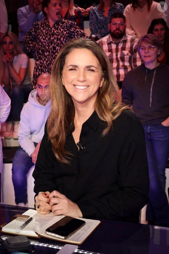 Le 14 janvier 2026, la journaliste de 56 ans a révélé être atteinte d’une maladie neurodégénérative rare, diagnostiquée récemment, qui aurait pu bouleverser son quotidien.

Exclusif - Valérie Benaim, sur le plateau de l'émission "Tout Beau, Tout N9uf - TBT9" présentée par C.Hanouna, et diffusée en direct sur W9, Paris, France, le 14 janvier 2026. © Jack Tribeca / Bestimage