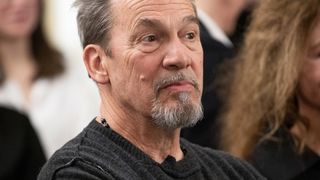 "Il peut réapparaître à tout moment" : Florent Pagny toujours pas tiré d'affaire, ces habitudes qu'il doit prendre alors qu'il repart en tournée